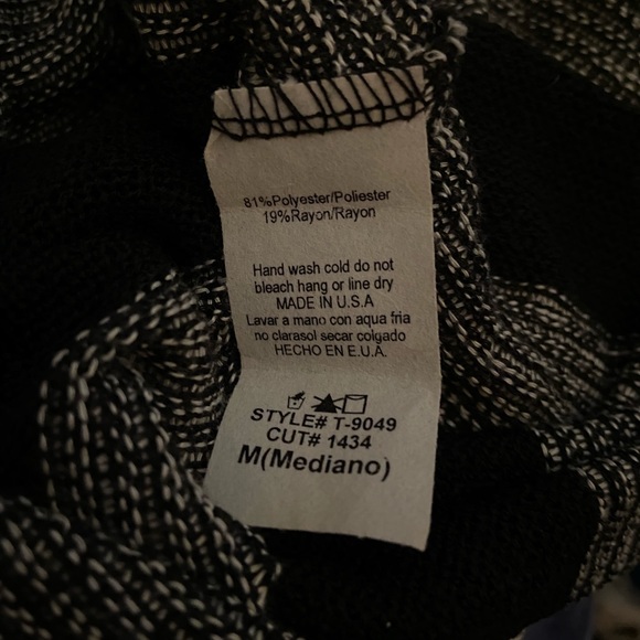 NEW Black & White Striped Lightweight Sweater - Picture 5 of 5